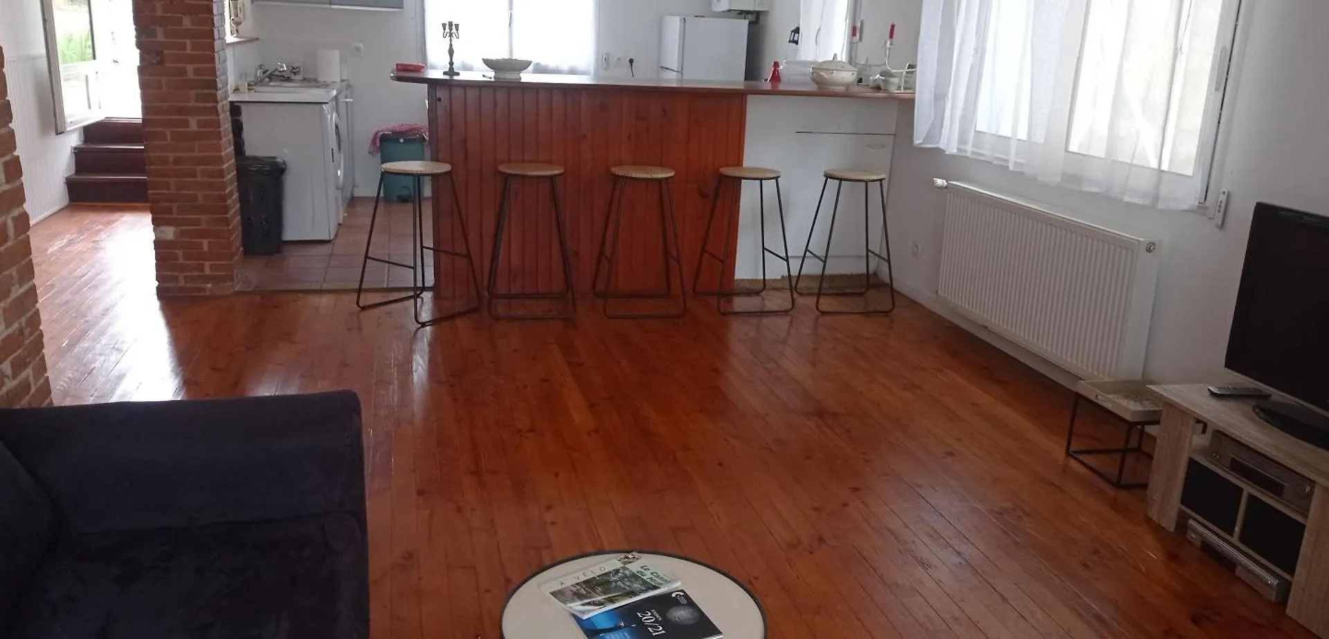 Indépendant. Appartement deux personnes, clair et sympa. Toulouse France