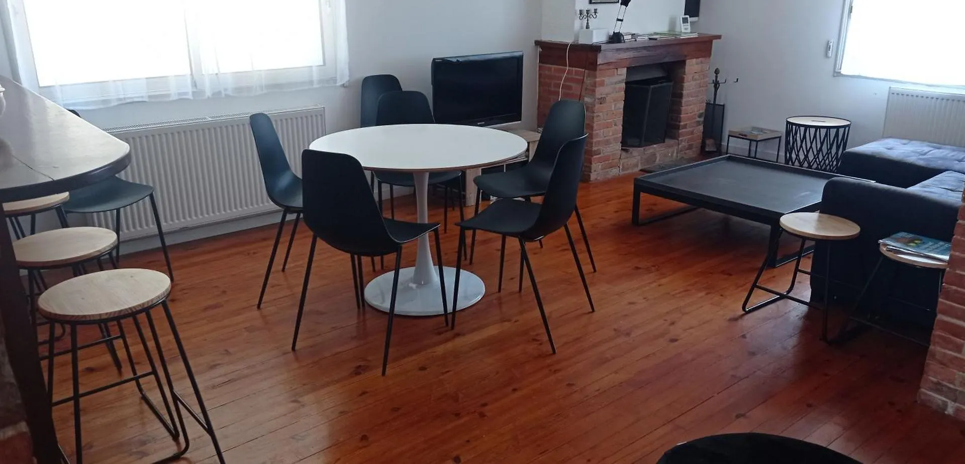 Indépendant. Appartement deux personnes, clair et sympa. Toulouse